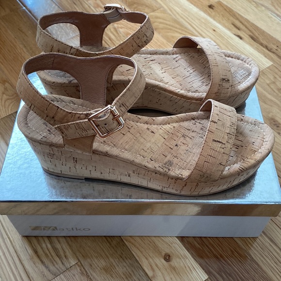 Matiko Corrinne Cork Platform Wedge Like New in Box Size 40EU - Picture 4 of 6